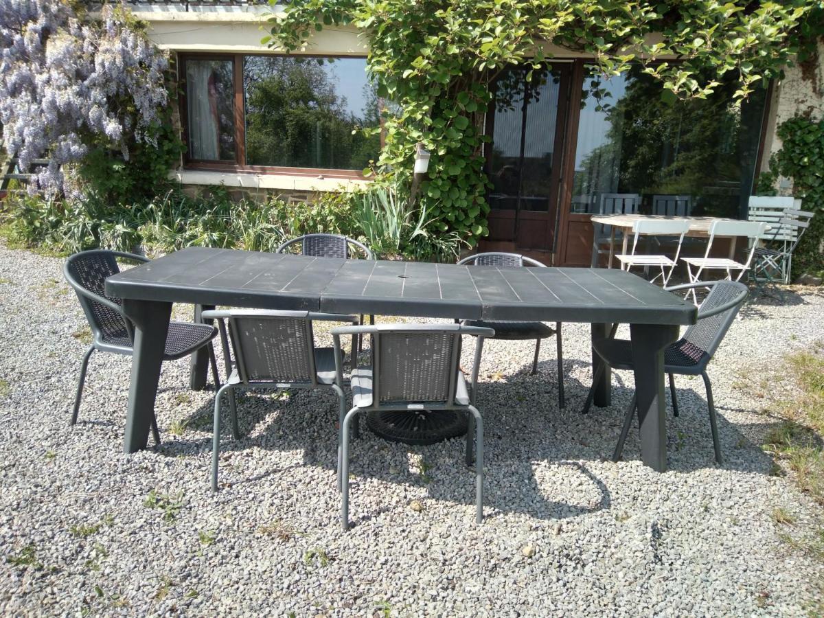 Dinant La Bergeronnette Avec La Chaleur Du Feu De Bois Et Le Jardin Villa Bagian luar foto