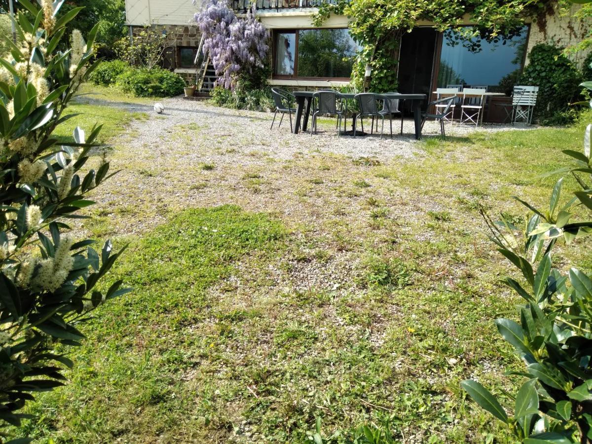 Dinant La Bergeronnette Avec La Chaleur Du Feu De Bois Et Le Jardin Villa Bagian luar foto